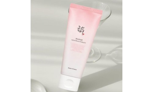 Soy un exfoliante coreano de la marca Beauty Of Joseon Apricot Blossom Peeling Gel