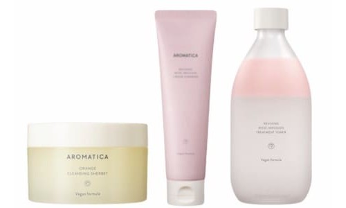 Pack de productos para limpieza facial coreana para piel seca y madura y tónico de la marca AROMATICA